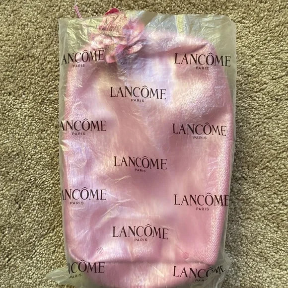 Pink shimmery sparkly make up bag brand new never used with Rose on zipper - Picture 3 of 3